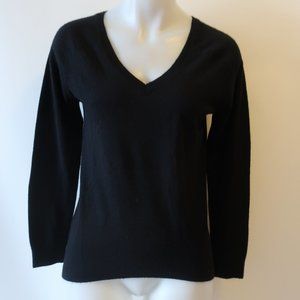 SI-IAE BLACK V-NECK/BACK CASHMERE SWEATER XS *